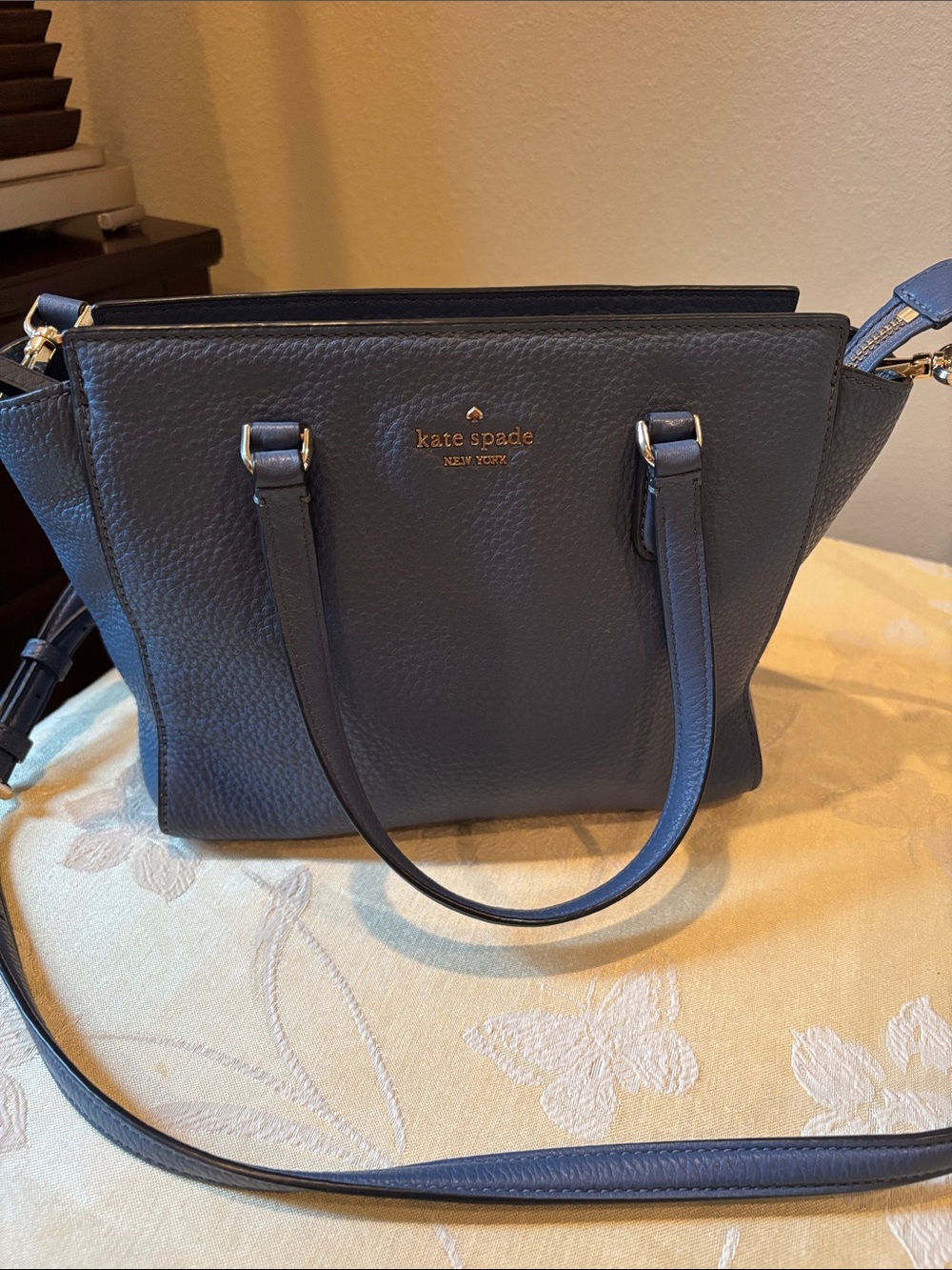 Kate Spade New York Jackson pebbled blue leather satchel/ crossbody.